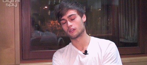 Douglas Booth Fotoğrafı