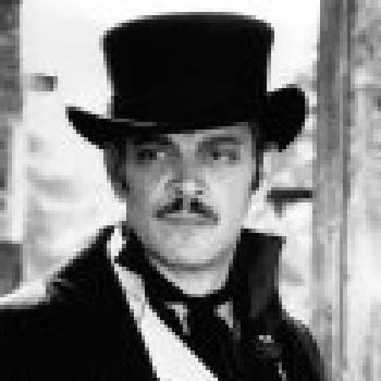 Raúl Juliá fotoğrafı