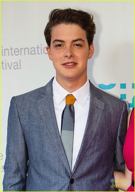 Israel Broussard Fotoğrafı