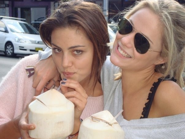 Phoebe Tonkin Fotoğrafı