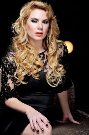 Esmeralda Mitre fotoğrafı