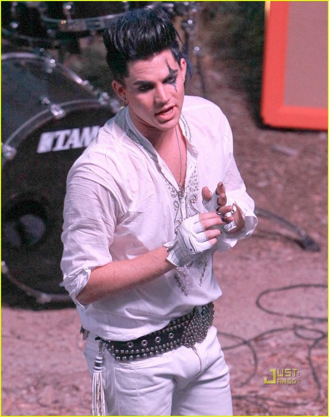 Adam Lambert Fotoğrafı