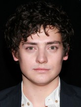 Aneurin Barnard fotoğrafı