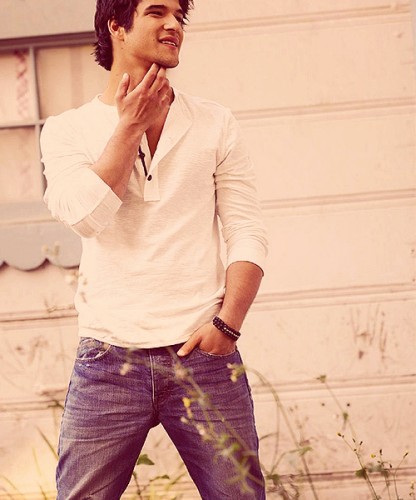 Tyler Posey Fotoğrafı