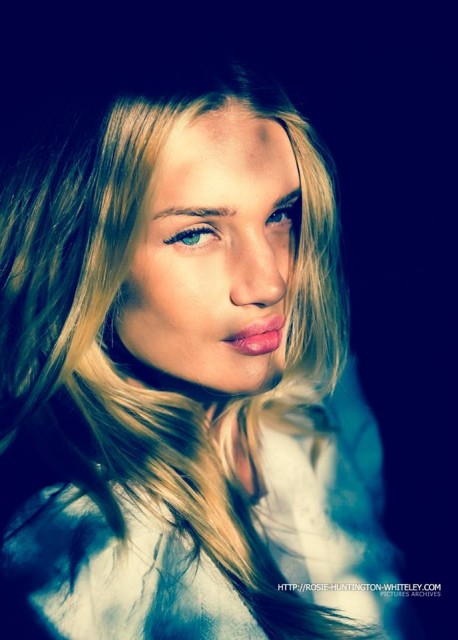 Rosie Huntington-Whiteley Fotoğrafı