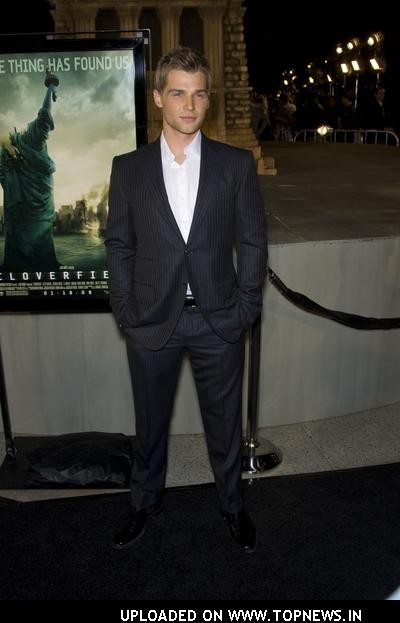 Mike Vogel Fotoğrafı