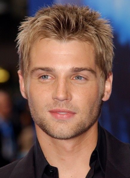 Mike Vogel Fotoğrafı