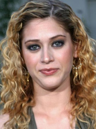 Lizzy Caplan Fotoğrafı