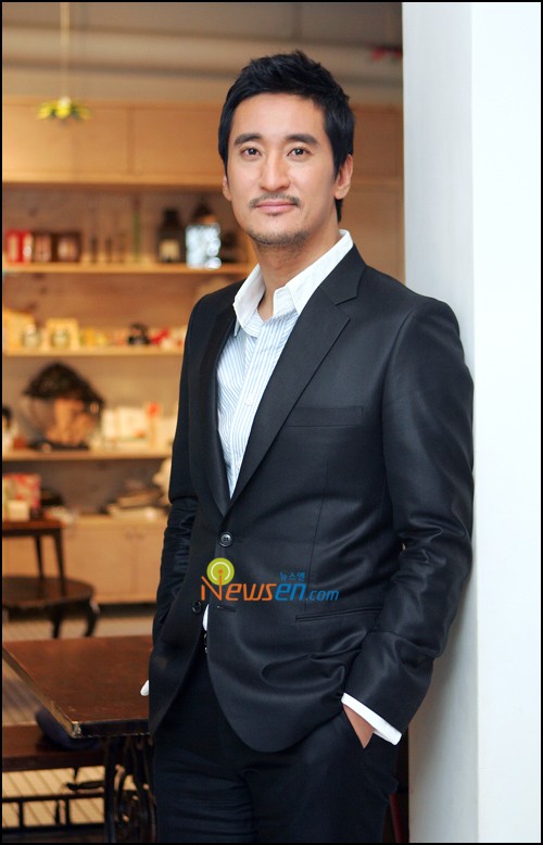 Shin Hyun-joon fotoğrafı