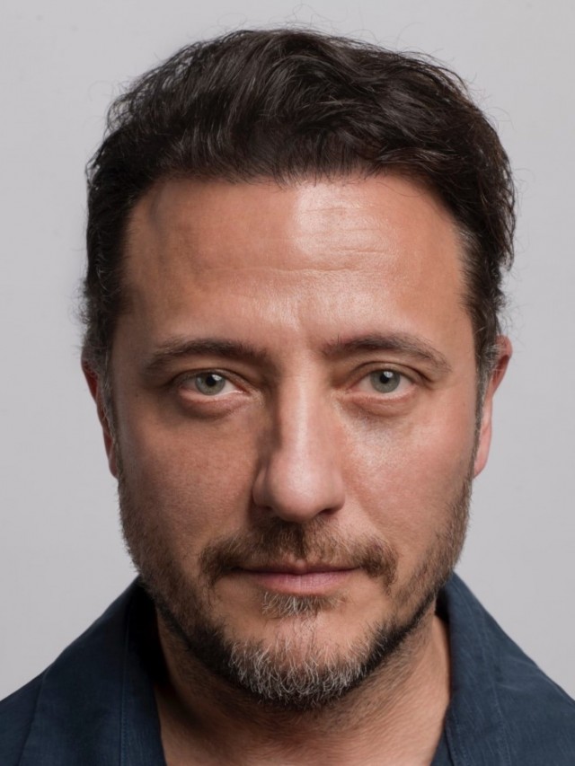 Yiğit Özşener fotoğrafı