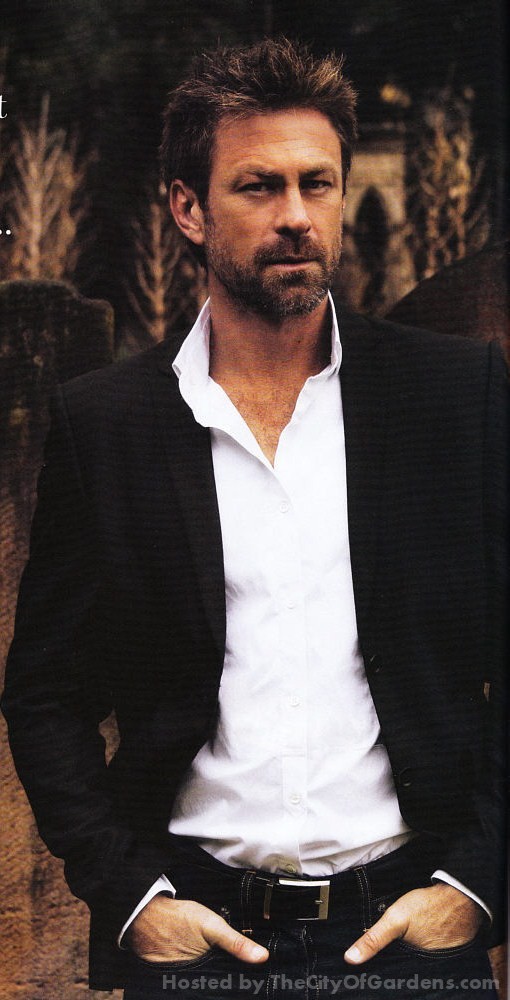 Grant Bowler Fotoğrafı