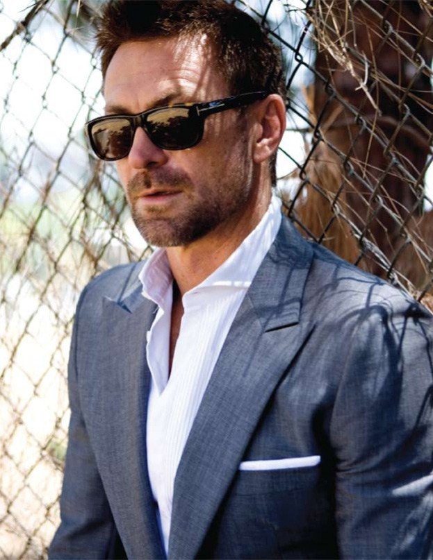 Grant Bowler Fotoğrafı