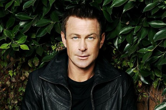 Grant Bowler Fotoğrafı