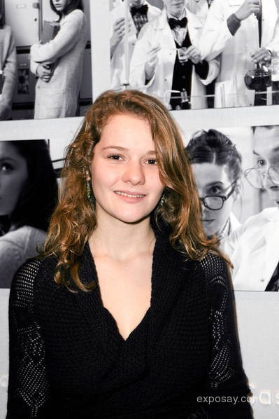 Clara Augarde fotoğrafı