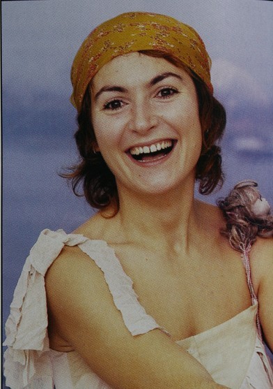 Yelda Reynaud Fotoğrafı