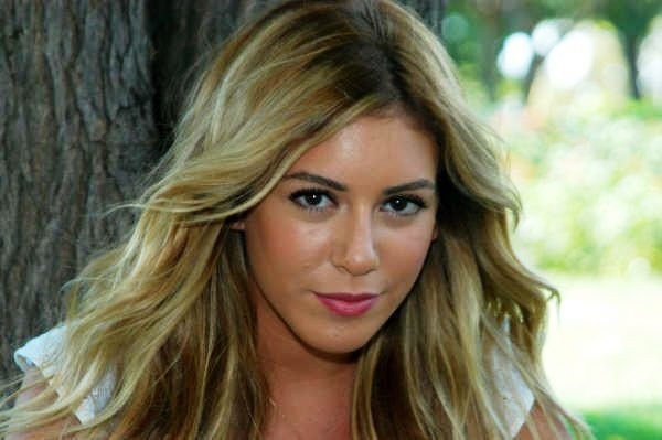 Sinem Kobal Fotoğrafı