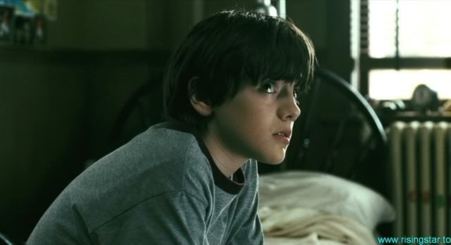 Matthew Knight Fotoğrafı