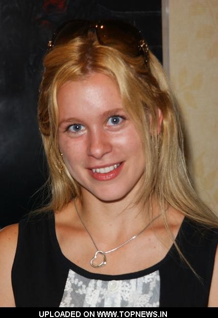 Tarah Paige fotoğrafı