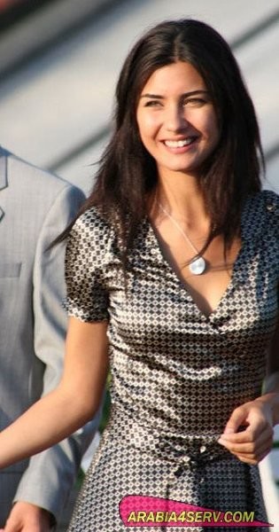 Tuba Büyüküstün Fotoğrafı