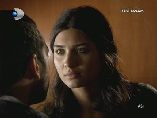 Tuba Büyüküstün Fotoğrafı