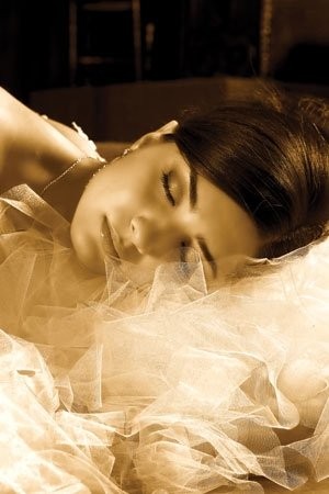 Tuba Büyüküstün Fotoğrafı