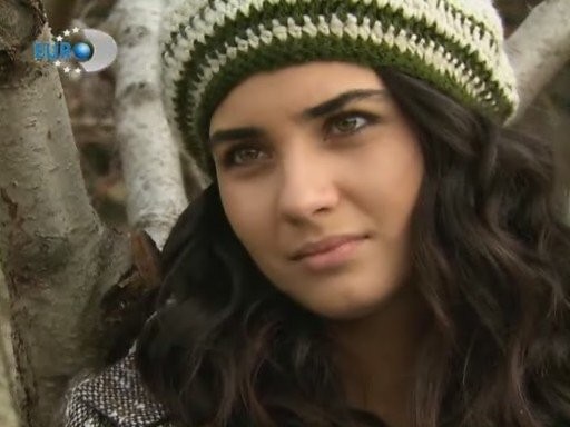 Tuba Büyüküstün Fotoğrafı