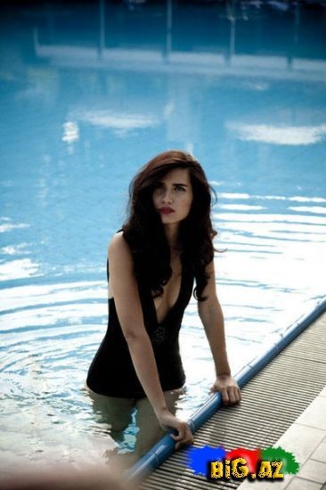 Tuba Büyüküstün Fotoğrafı