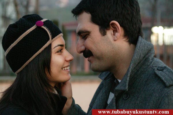 Tuba Büyüküstün Fotoğrafı