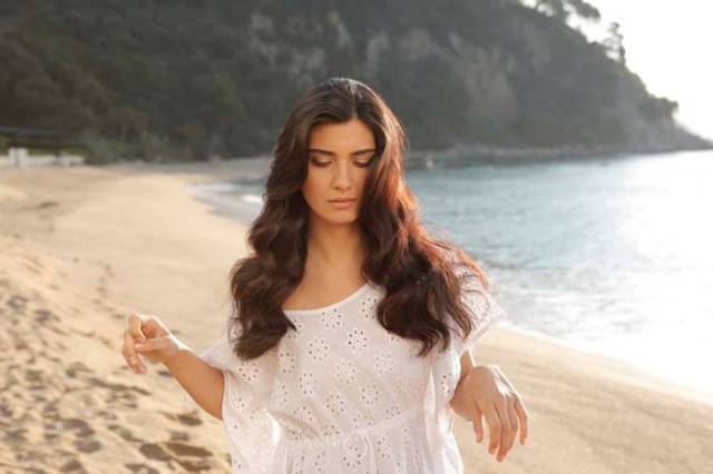 Tuba Büyüküstün Fotoğrafı