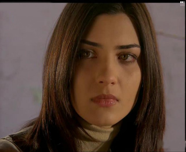 Tuba Büyüküstün Fotoğrafı