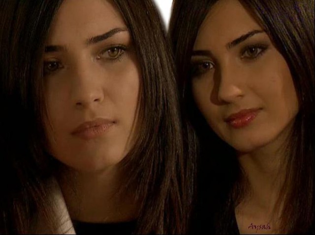 Tuba Büyüküstün Fotoğrafı