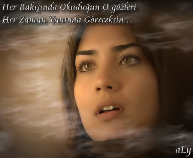 Tuba Büyüküstün Fotoğrafı