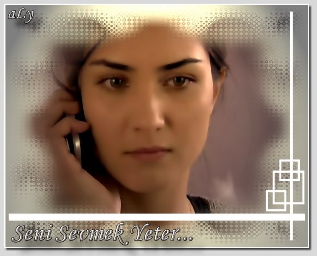 Tuba Büyüküstün Fotoğrafı