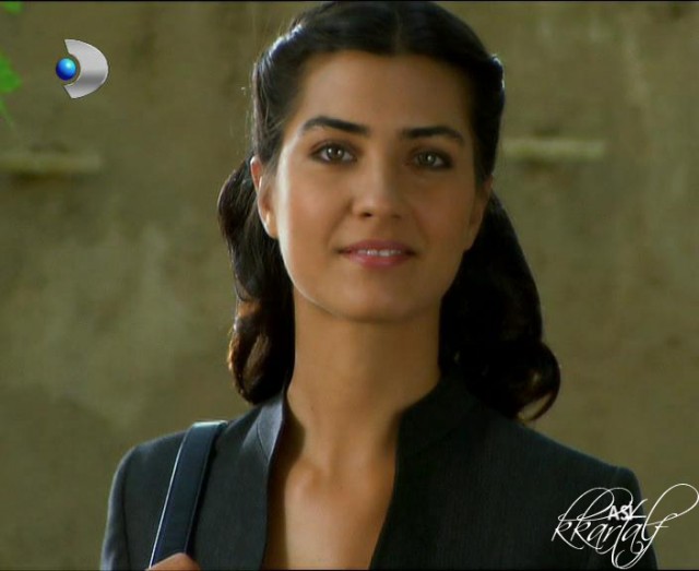 Tuba Büyüküstün Fotoğrafı
