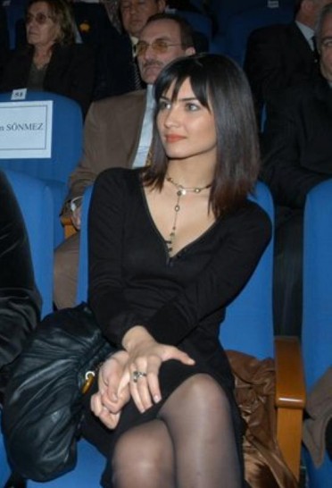 Tuba Büyüküstün Fotoğrafı