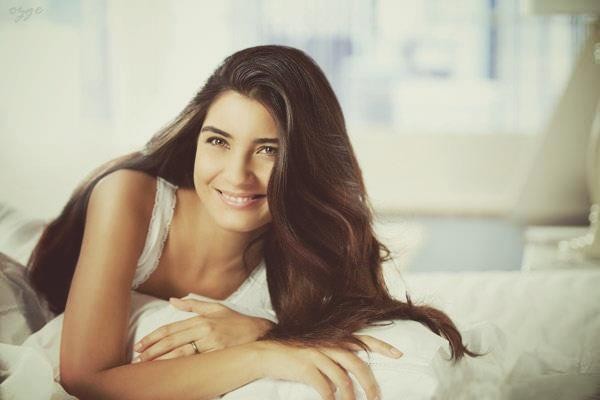 Tuba Büyüküstün Fotoğrafı