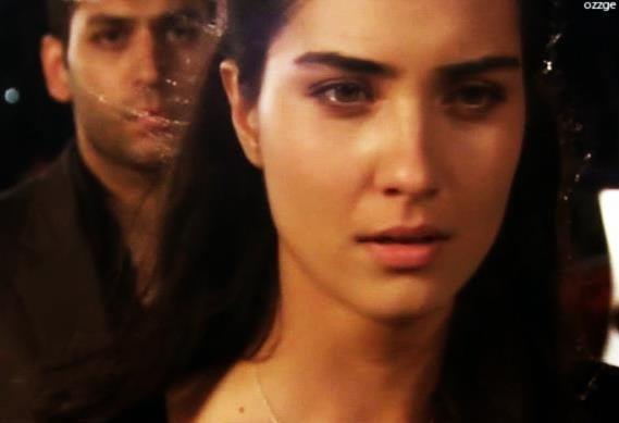 Tuba Büyüküstün Fotoğrafı