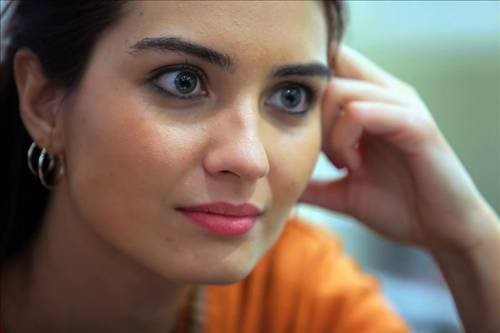 Tuba Büyüküstün Fotoğrafı