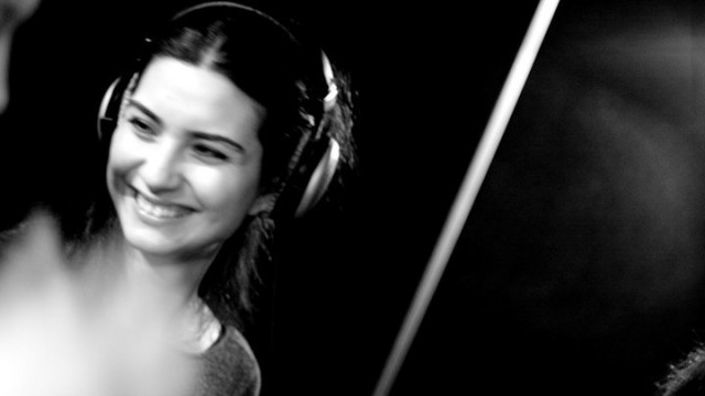 Tuba Büyüküstün Fotoğrafı