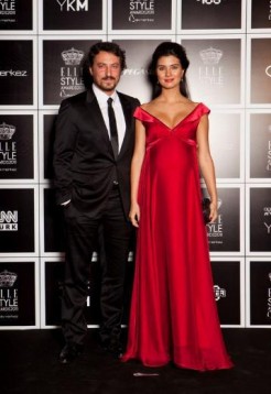 Tuba Büyüküstün Fotoğrafı