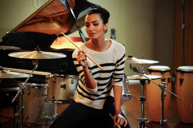 Tuba Büyüküstün Fotoğrafı