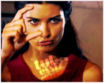 Tuba Büyüküstün Fotoğrafı