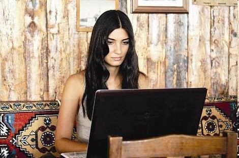 Tuba Büyüküstün Fotoğrafı