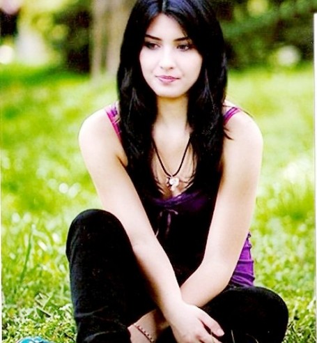 Tuba Büyüküstün Fotoğrafı