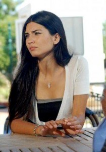 Tuba Büyüküstün Fotoğrafı