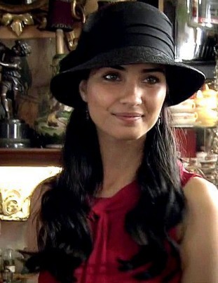 Tuba Büyüküstün Fotoğrafı