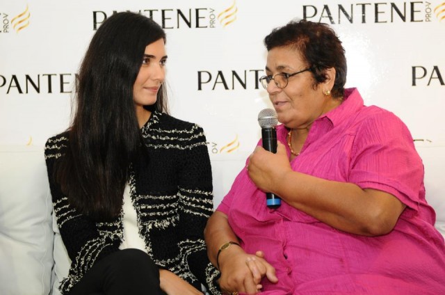 Tuba Büyüküstün Fotoğrafı