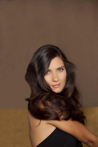 Tuba Büyüküstün Fotoğrafı