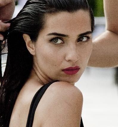 Tuba Büyüküstün Fotoğrafı