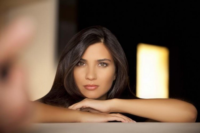 Tuba Büyüküstün Fotoğrafı